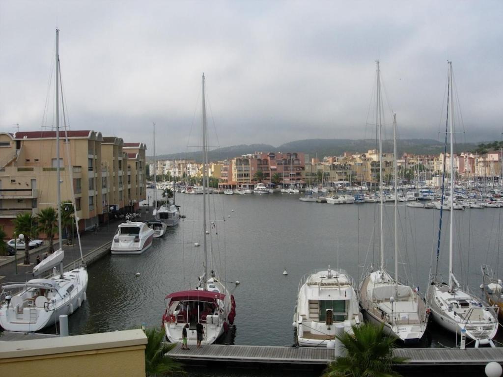 Gruissan Appartement Calme, Vue Sur Port De Plaisance -Clim, Empl.Parking Exterior foto